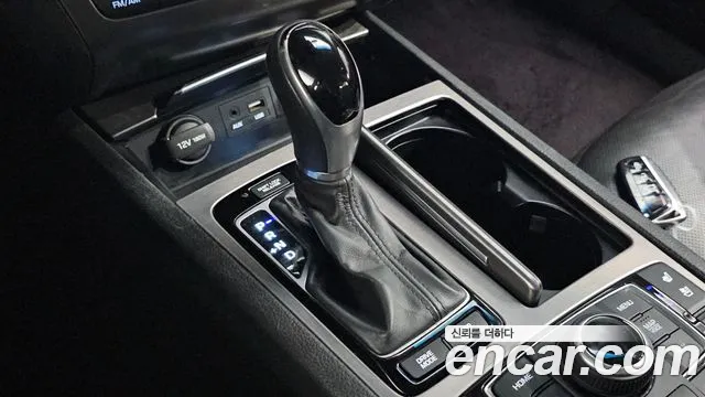 Hyundai Genesis — фото 8