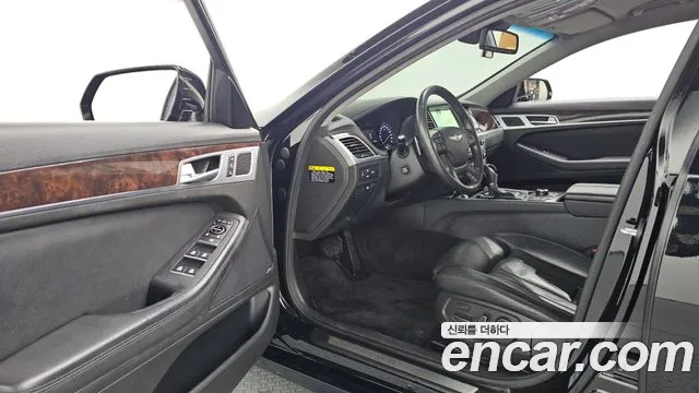 Hyundai Genesis — фото 9