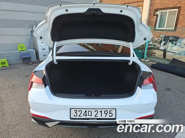 Hyundai Avante — фото 17