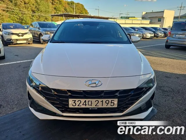 Hyundai Avante — фото 3