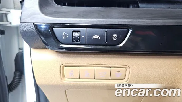 Kia Carnival — фото 14