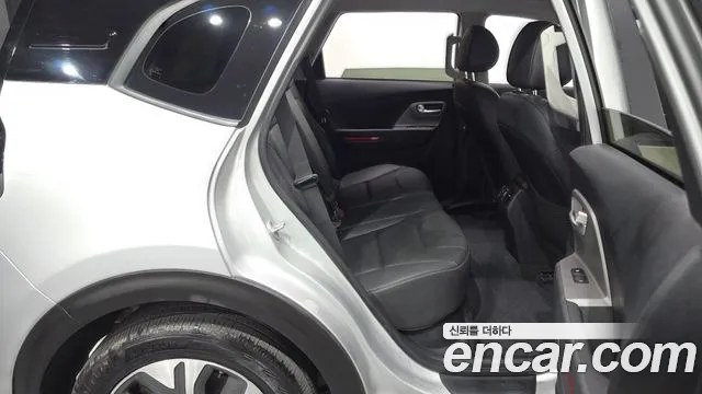 Kia Niro — фото 11