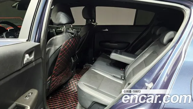 Kia Sportage — фото 12