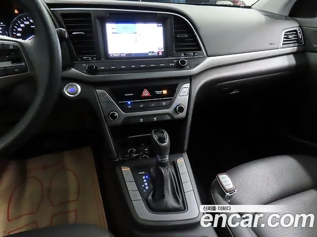 Hyundai Avante — фото 11