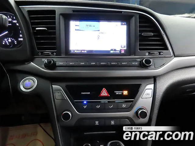 Hyundai Avante — фото 12