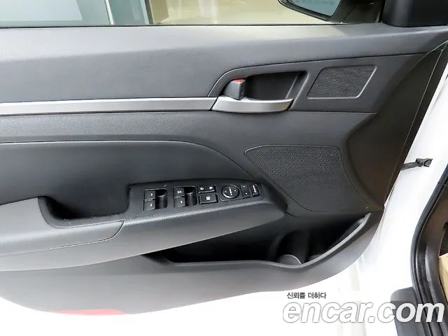 Hyundai Avante — фото 14