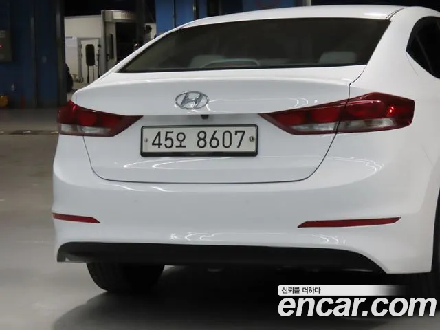 Hyundai Avante — фото 17