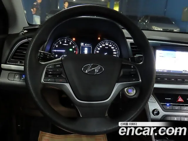 Hyundai Avante — фото 10