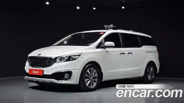 Kia Carnival — фото 1