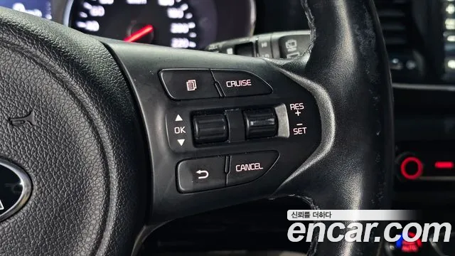 Kia Carnival — фото 16
