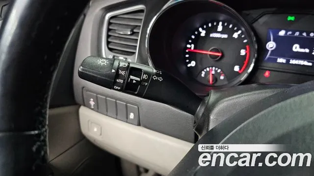 Kia Carnival — фото 18