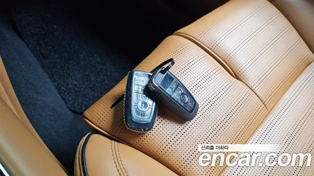 Lincoln Aviator — фото 15