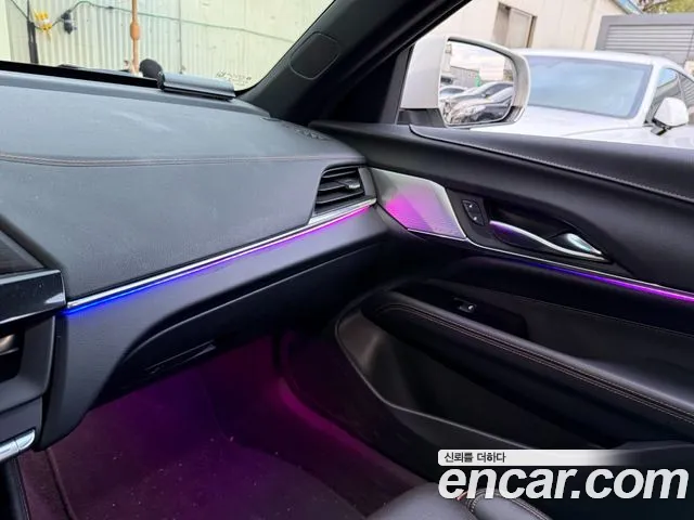 Cadillac CT4 — фото 15