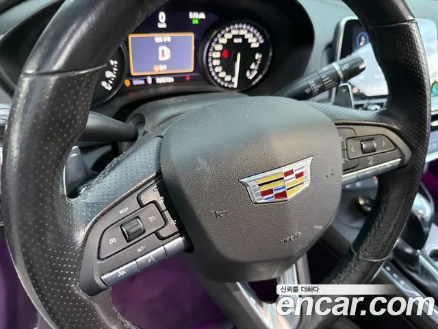 Cadillac CT4 — фото 6