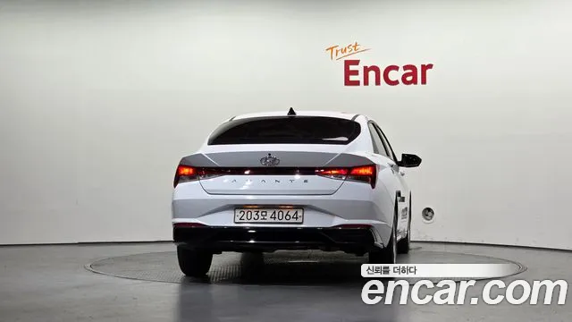 Hyundai Avante — фото 4