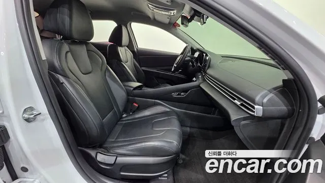 Hyundai Avante — фото 10