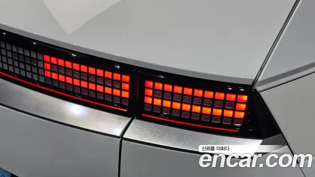 Hyundai Ioniq 5 — фото 23