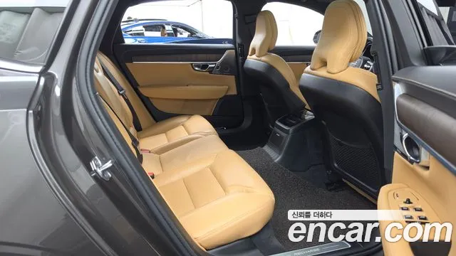 Volvo S90 — фото 12