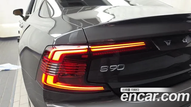 Volvo S90 — фото 23