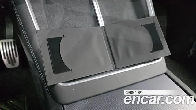 Tesla Model Y — фото 13