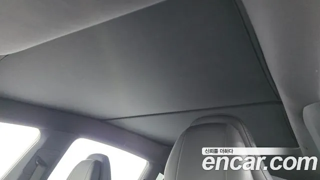 Tesla Model Y — фото 17