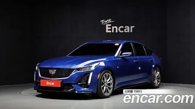 Cadillac CT5 — фото 1