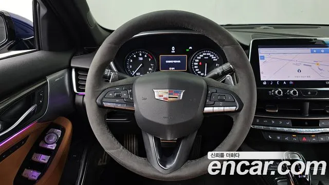 Cadillac CT5 — фото 13