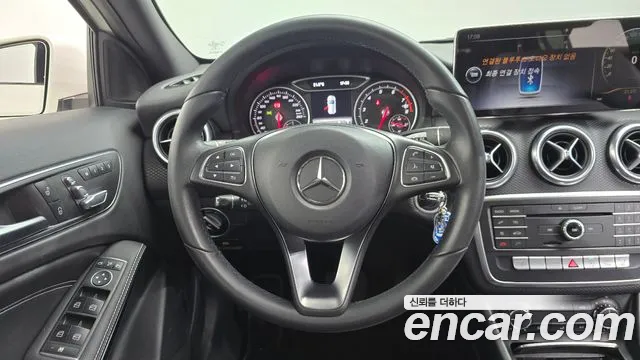 Mercedes-Benz A-Class — фото 13
