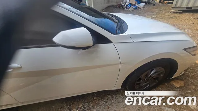 Hyundai Avante — фото 3