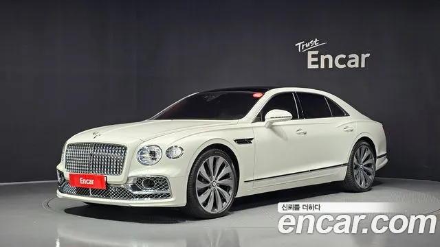 Bentley Flying Spur — фото 1