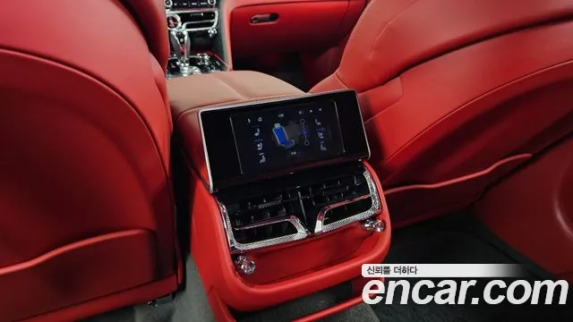 Bentley Flying Spur — фото 19