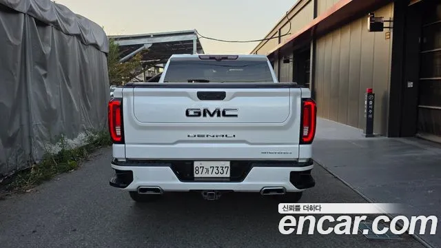 GMC Sierra — фото 3