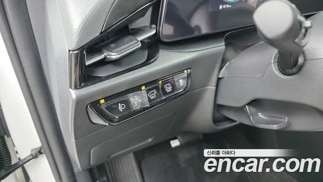Kia Niro — фото 18