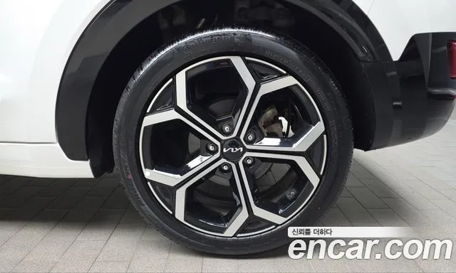 Kia Niro — фото 21