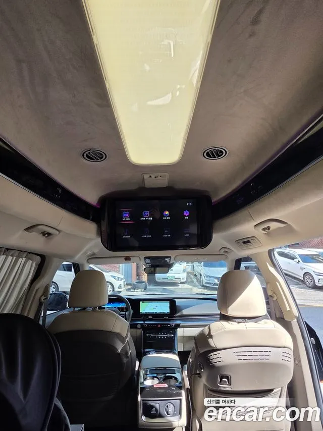 Kia Carnival — фото 12