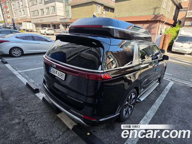 Kia Carnival — фото 4