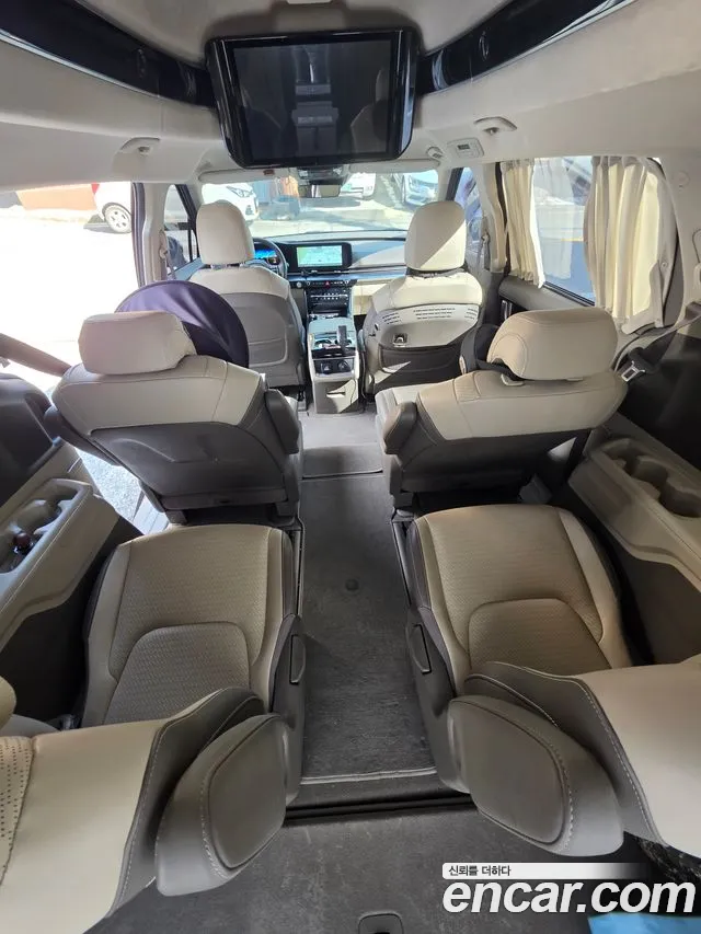 Kia Carnival — фото 10