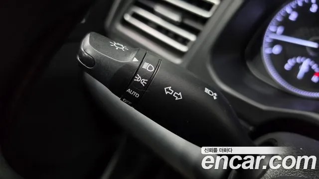 Hyundai Avante — фото 12