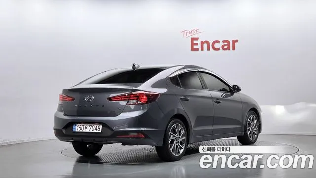Hyundai Avante — фото 2