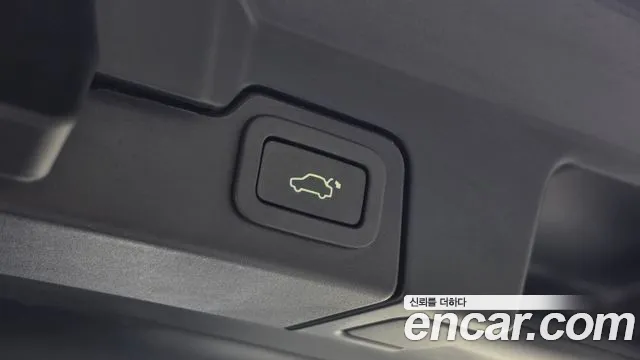 Land Rover Range Rover Evoque — фото 19
