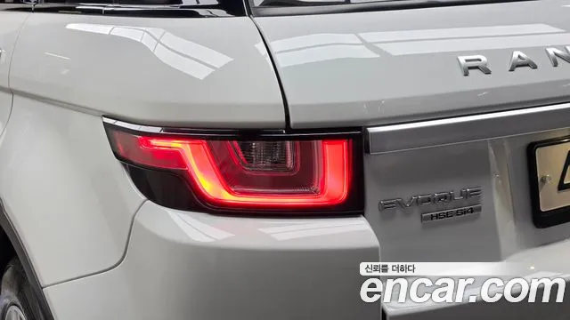 Land Rover Range Rover Evoque — фото 23