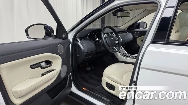 Land Rover Range Rover Evoque — фото 9