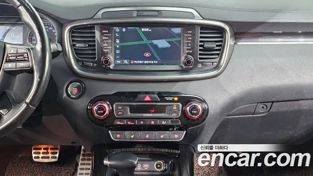 Kia Sorento — фото 14