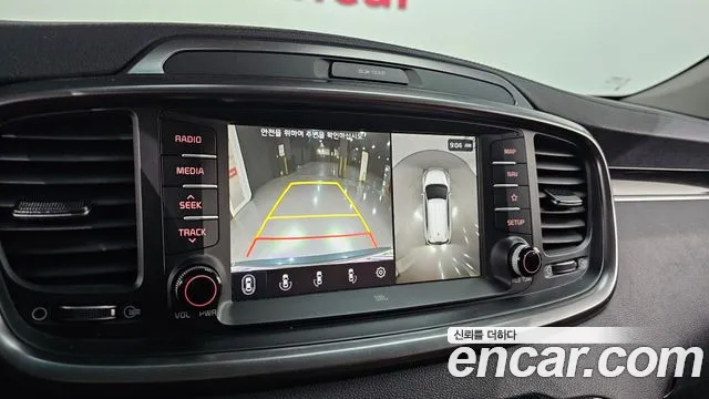 Kia Sorento — фото 15