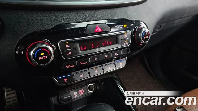 Kia Sorento — фото 31
