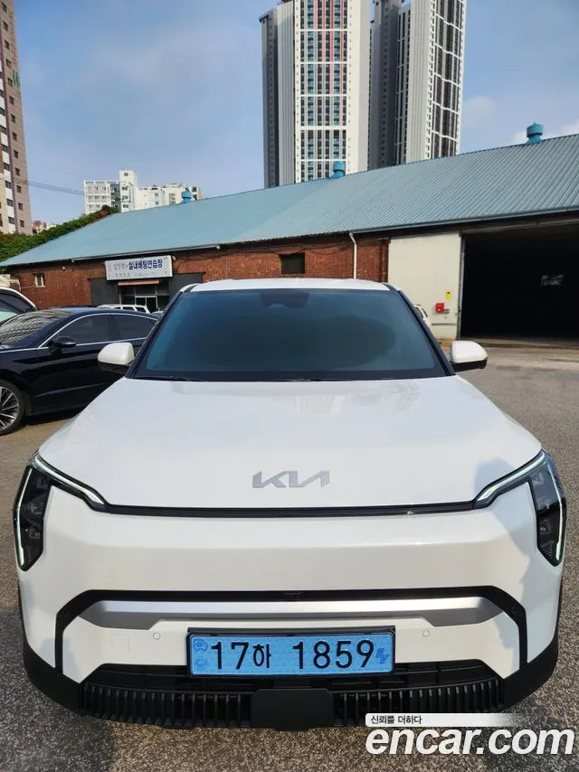 Kia EV3 — фото 1