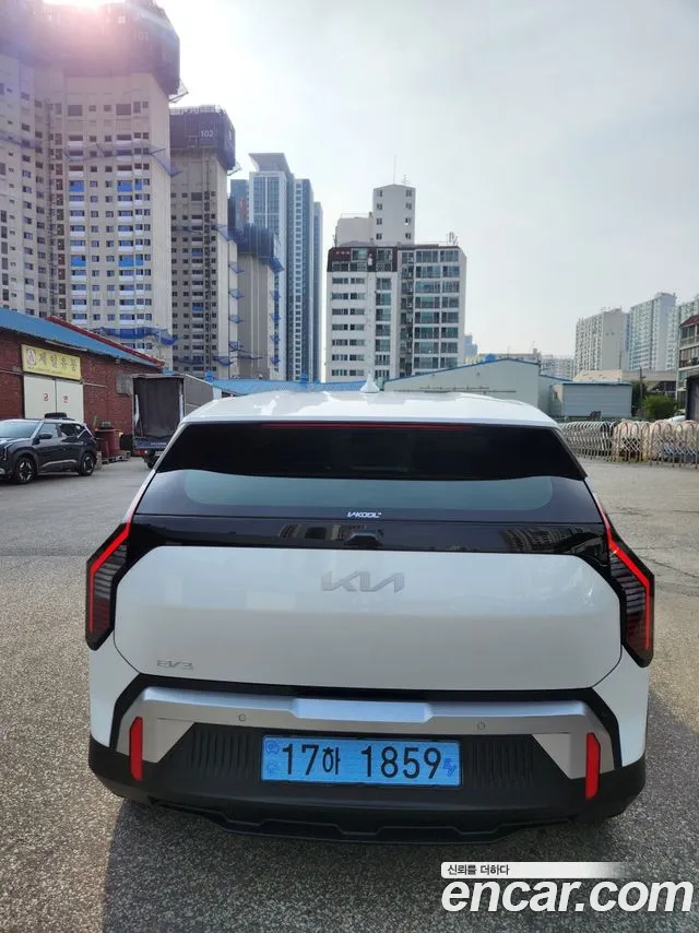 Kia EV3 — фото 2