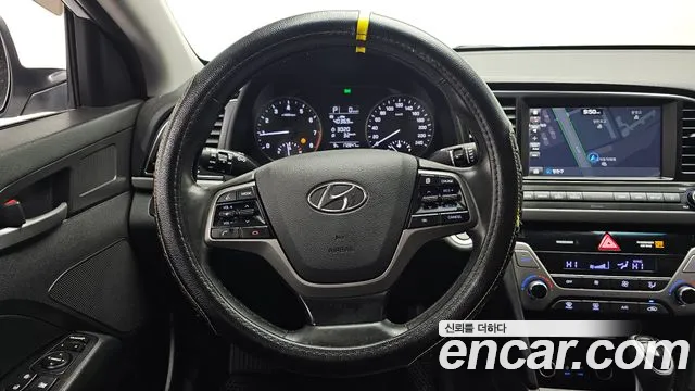 Hyundai Avante — фото 13