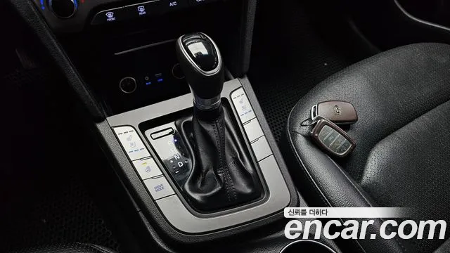 Hyundai Avante — фото 9