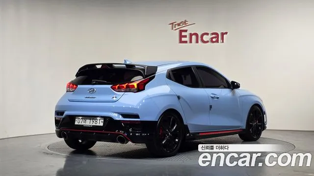 Hyundai Veloster — фото 2